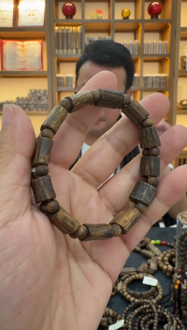 手串沉香卡1.1/8克蓝宝石多样性发货一条