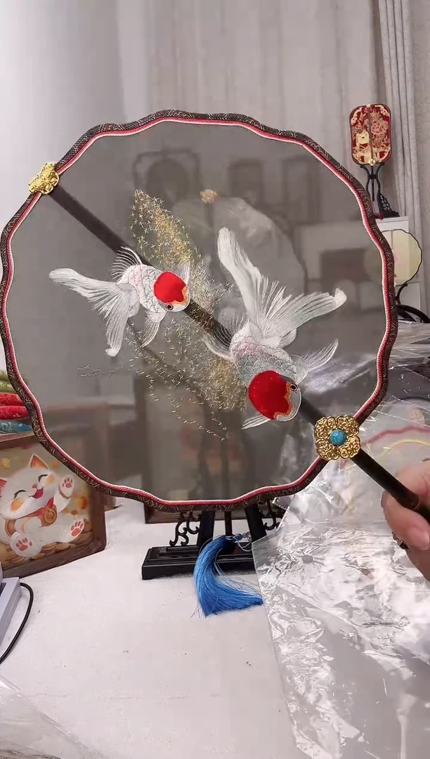 扇子苏绣作品手工团扇