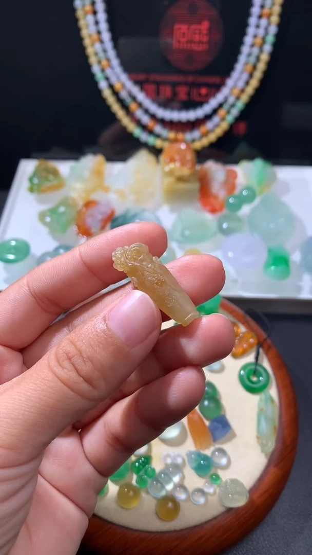 未镶嵌定制翡翠