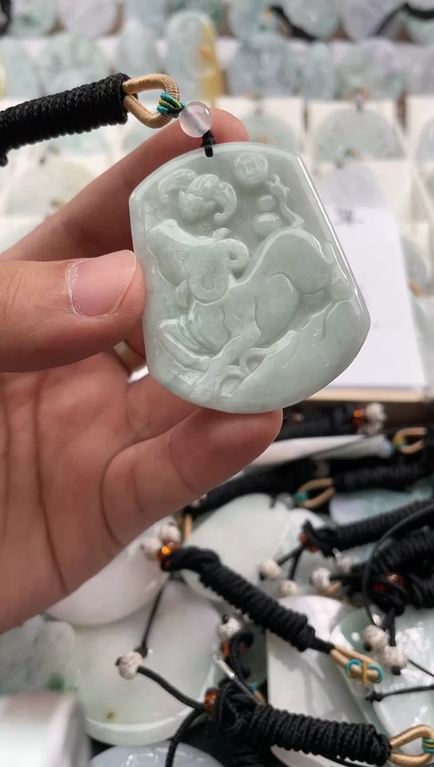 颈饰未镶嵌翡翠26/01/03/29