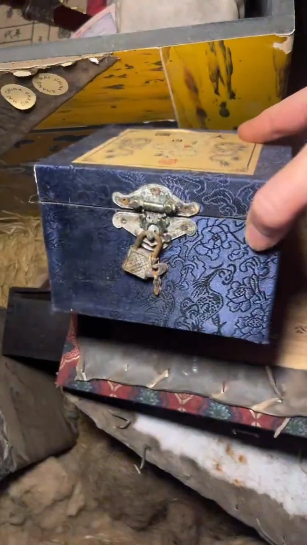 木 摆件高端精美蓝色龙盒子一件链接