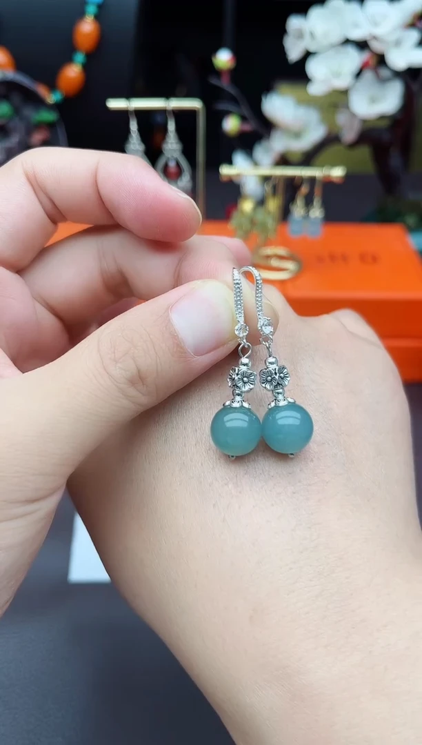 石英质玉（天山翠）未镶嵌耳饰C65