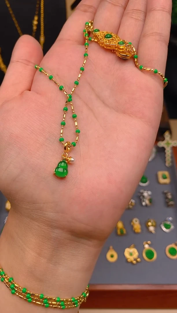 【闪购商品】翡翠吊坠(不含链)银S925镶嵌葫芦万能扣