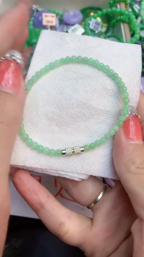 颈饰未镶嵌翡翠1