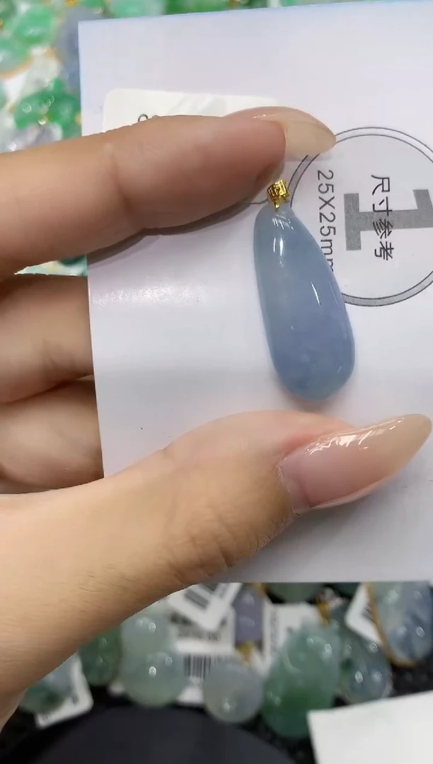 颈饰18K金镶嵌翡翠111111111111