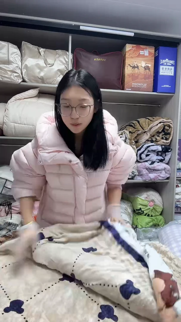 棉150*200cm豆豆绒被套颜色随机