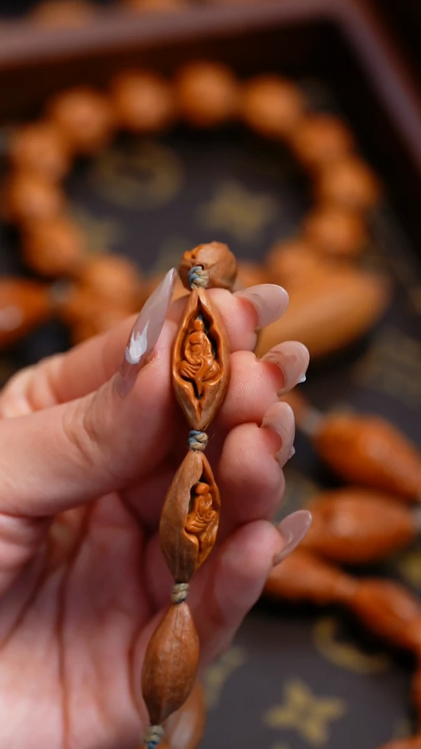 【闪购商品】橄榄核吊坠苏工橄榄核