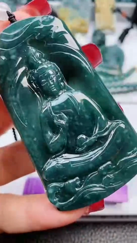 【闪购商品】翡翠颈饰未镶嵌