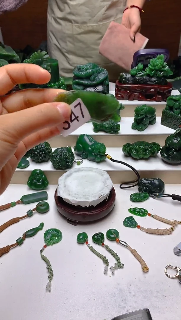 未镶嵌和田玉挂件1