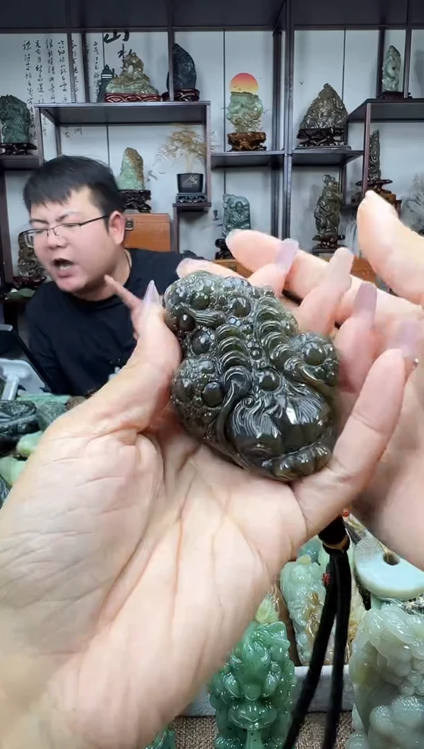 未镶嵌和田玉把件1