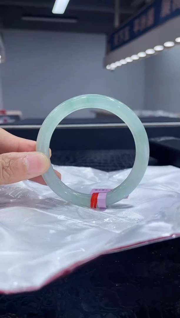 未镶嵌手镯翡翠4