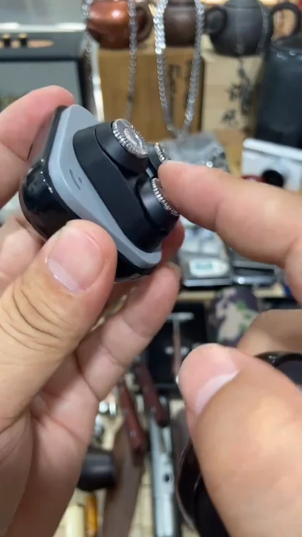 瓷片闪购商品  如图所示