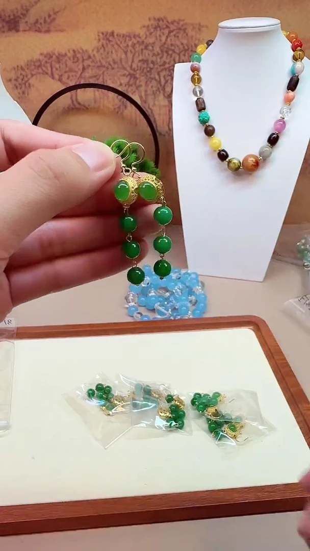 颈饰14K金镶嵌翡翠E224