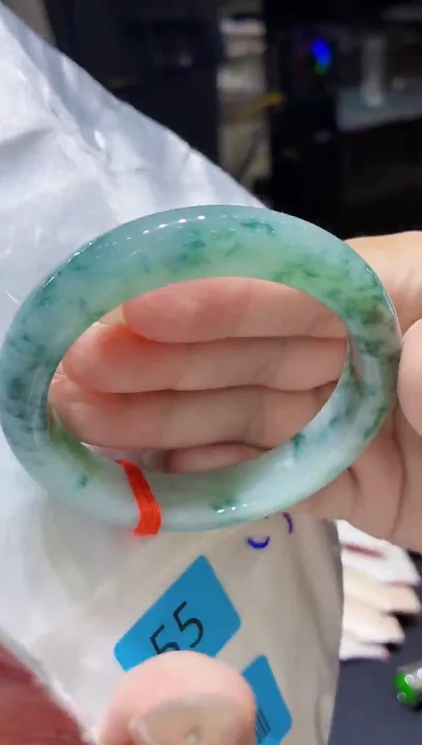 未镶嵌手镯翡翠翡翠手镯5556