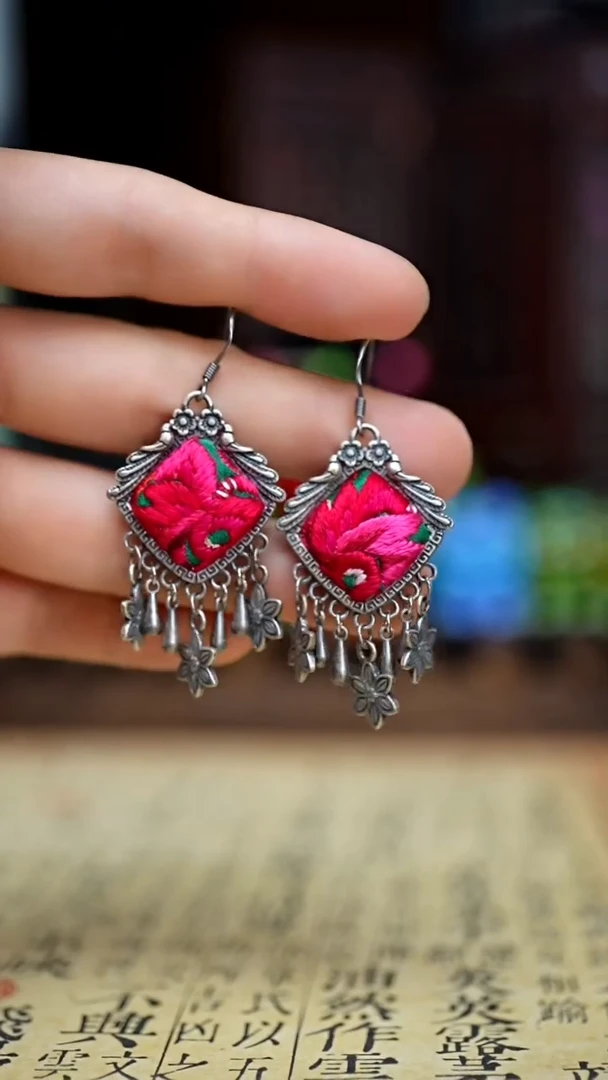 刺绣私人定制手工刺绣A976