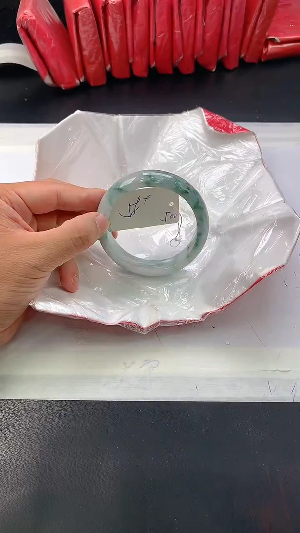翡翠手镯未镶嵌293