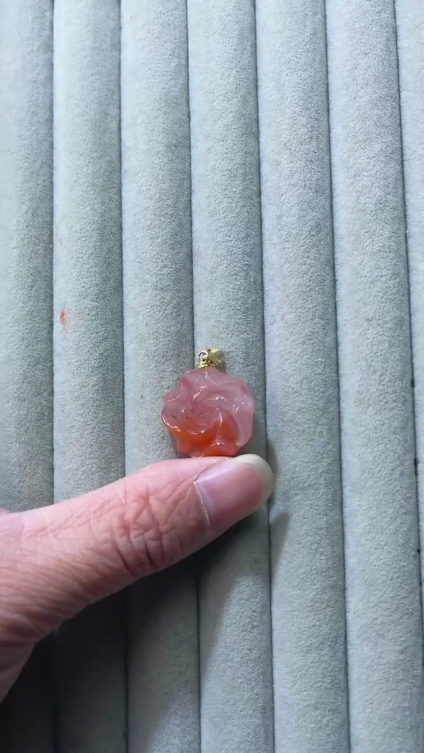 银S925镶嵌吊坠南红玛瑙多样性发其一