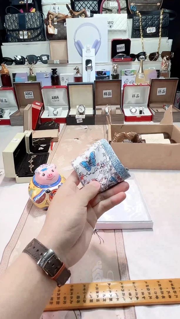 瓷片瓷器 库房到期 全部地板价@@1