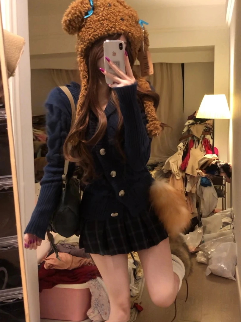 荔桃想睡觉ya【藏青耶鲁】秋冬学院风针织开衫毛衣收腰格纹百褶裙