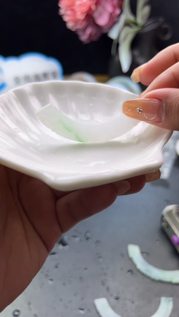 未镶嵌定制翡翠玉璜-编绳