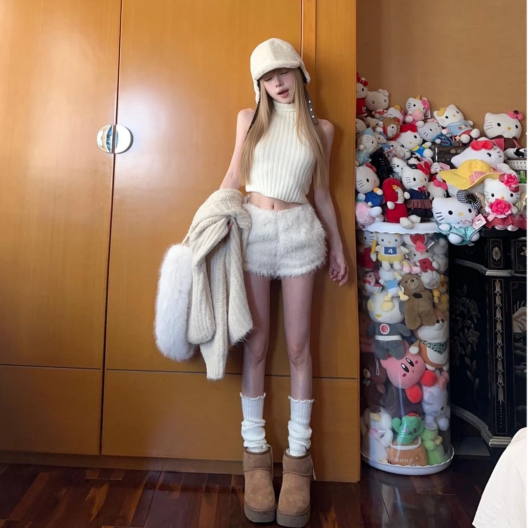 纯欲辣妹气质毛衣开衫女秋冬季修身显瘦性感内搭背心短裤三件套装