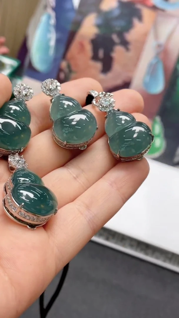 翡翠未镶嵌颈饰多样性发货（只发一件）x47