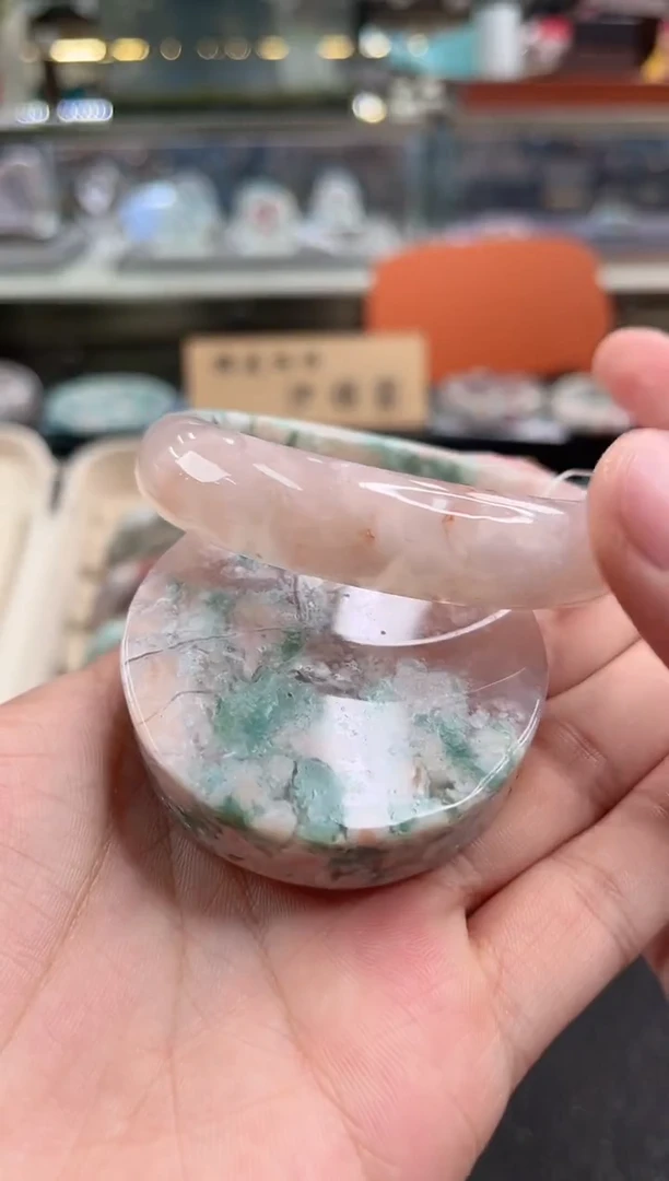 未镶嵌手镯石英质玉尘*丷圈口（赠品镯心）
