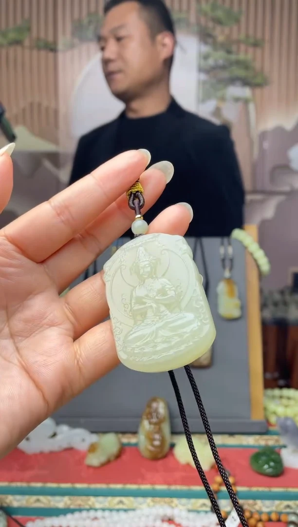 颈饰未镶嵌和田玉拍一发一