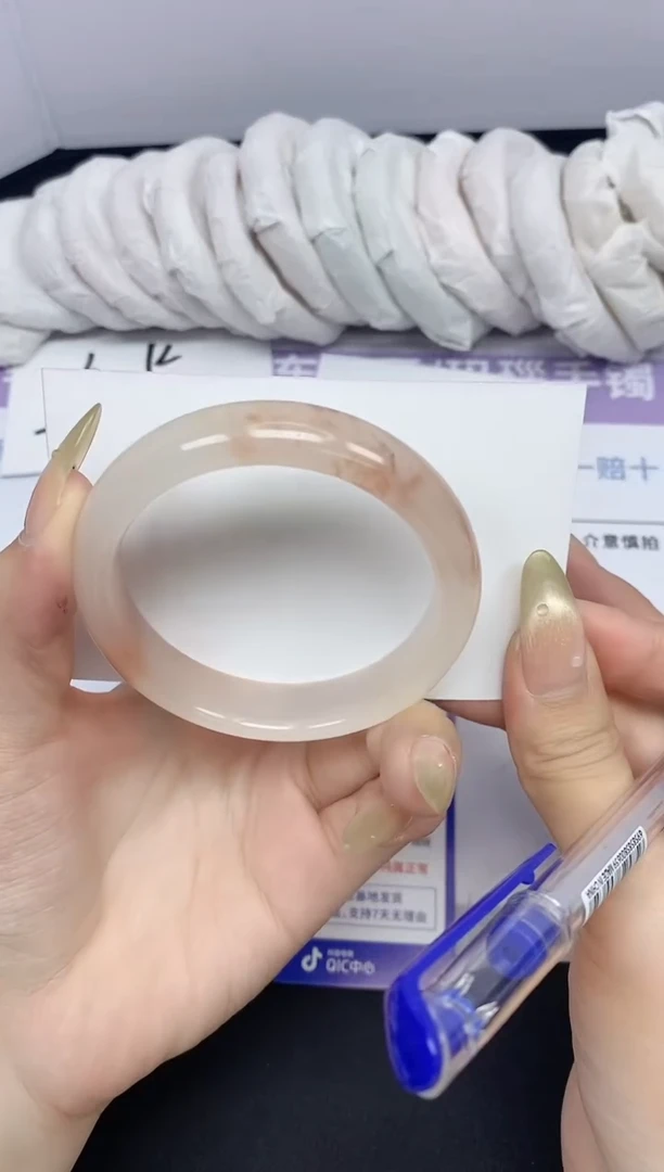 石英质玉手镯未镶嵌106-56圈口