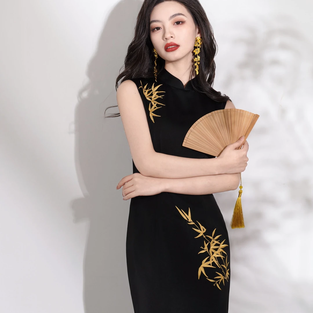 【宓悦-金丝竹影】黑色旗袍2025新款无袖夏季国风刺绣新中式连衣裙