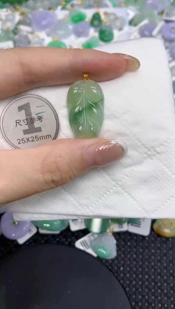 颈饰18K金镶嵌翡翠11111111