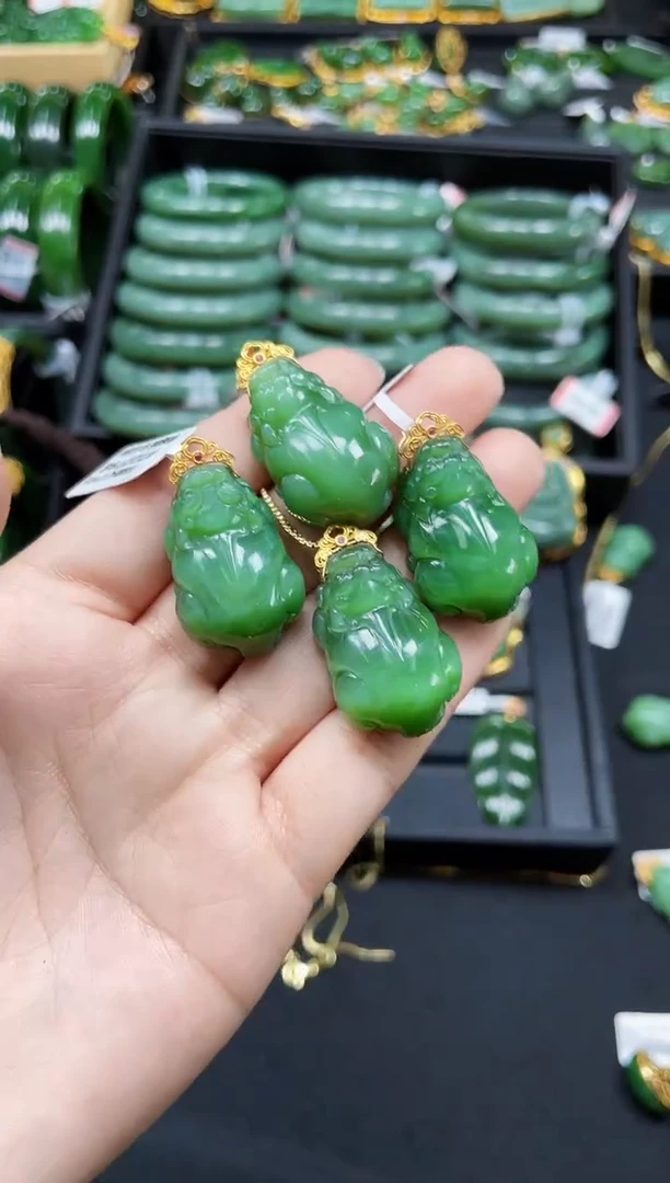 【闪购商品】和田玉吊坠18K金镶嵌多样性发一