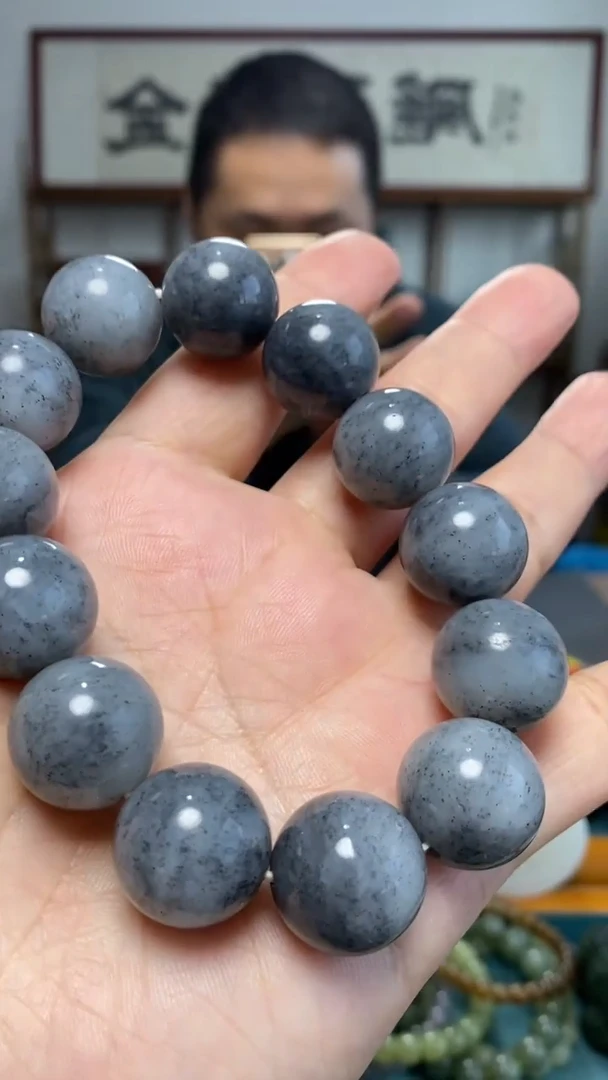 颈饰未镶嵌和田玉64