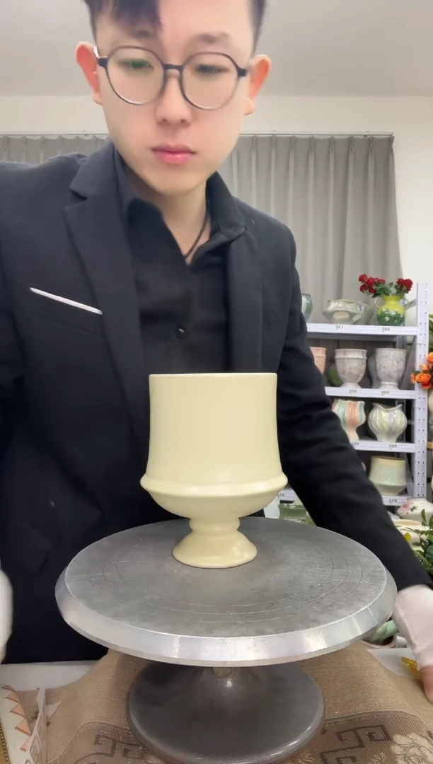 【1.1】花盆链接 高：17  口：11