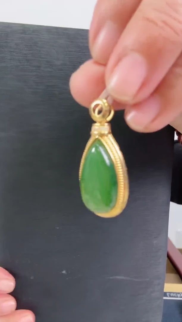 颈饰银S925镶嵌和田玉吊坠