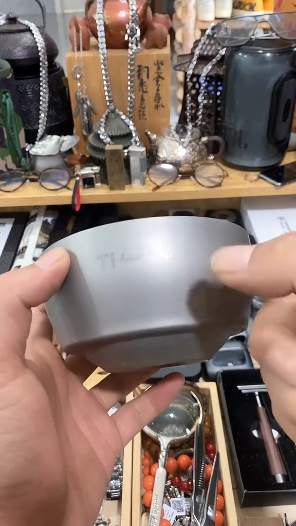 瓷片闪购商品  如图所示