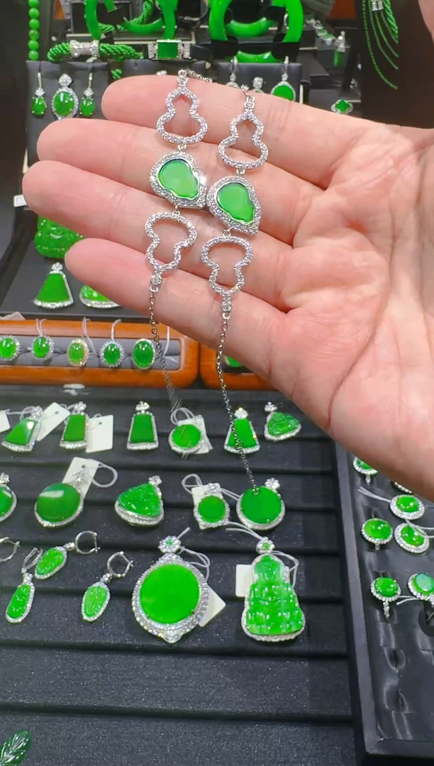 【闪购商品】翡翠手链未镶嵌天然A货翡翠+发其一