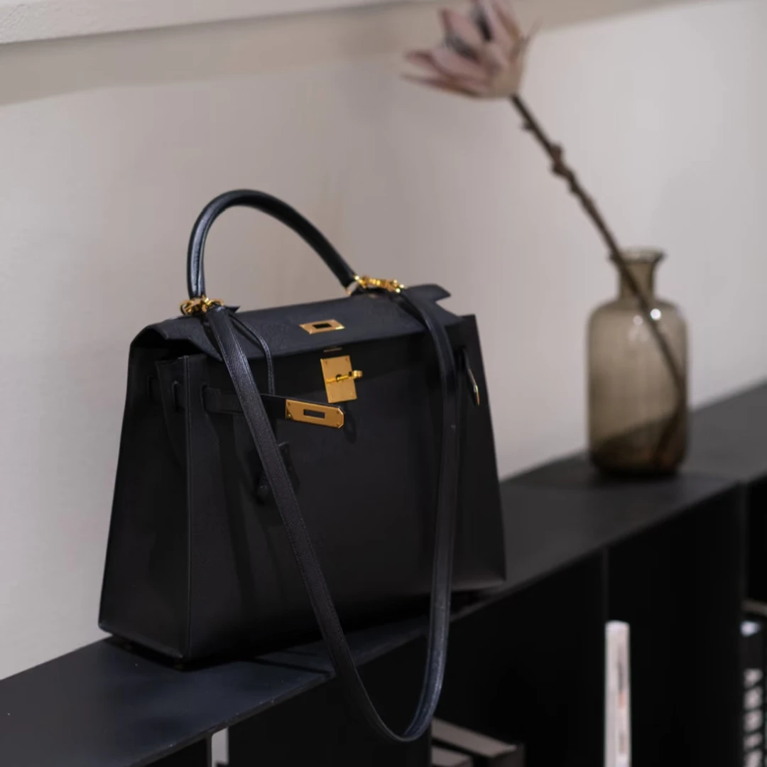 99新 Hermes/爱马仕 小花6珊 Kelly 32 黑色 金扣 Ep皮 T刻 包