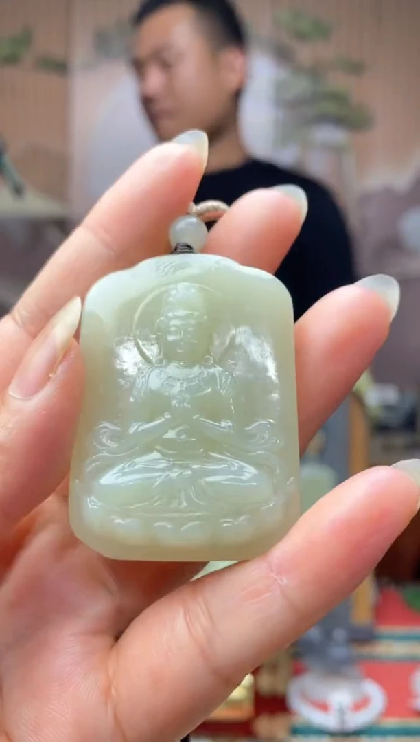 和田玉未镶嵌颈饰拍一发一