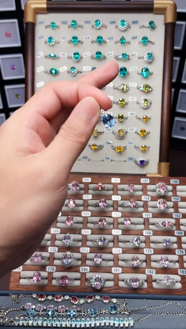 银S925镶嵌吊坠(赠链)海蓝宝石1888