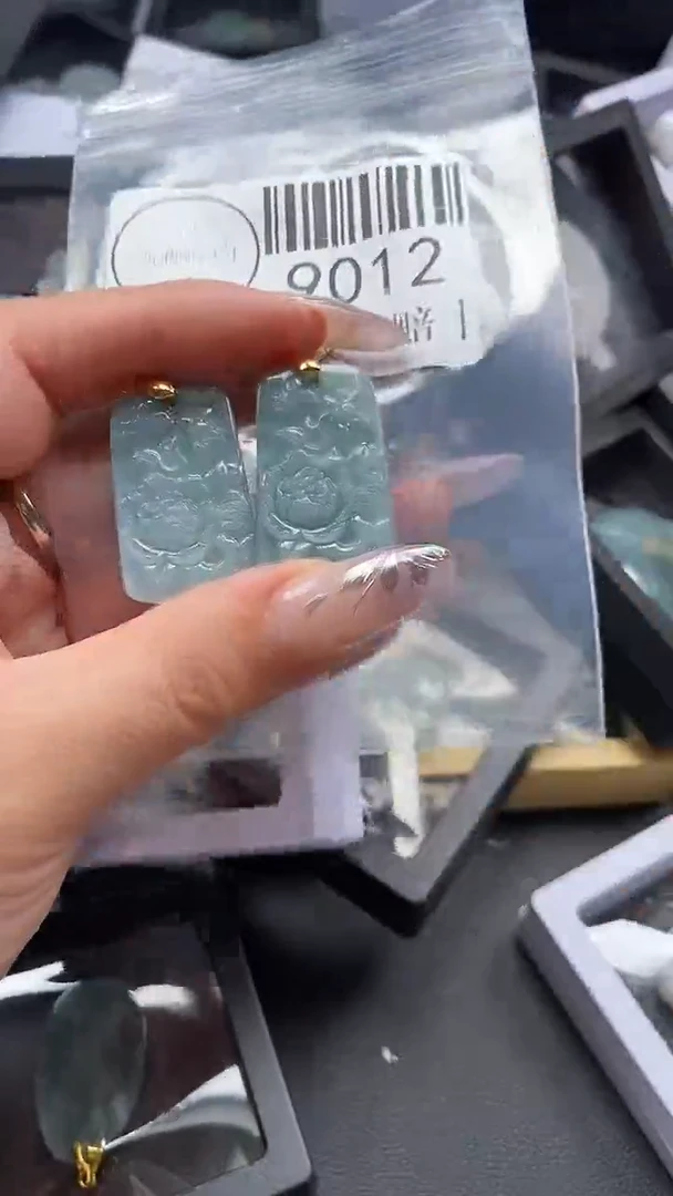 吊坠(不含链)未镶嵌翡翠9012