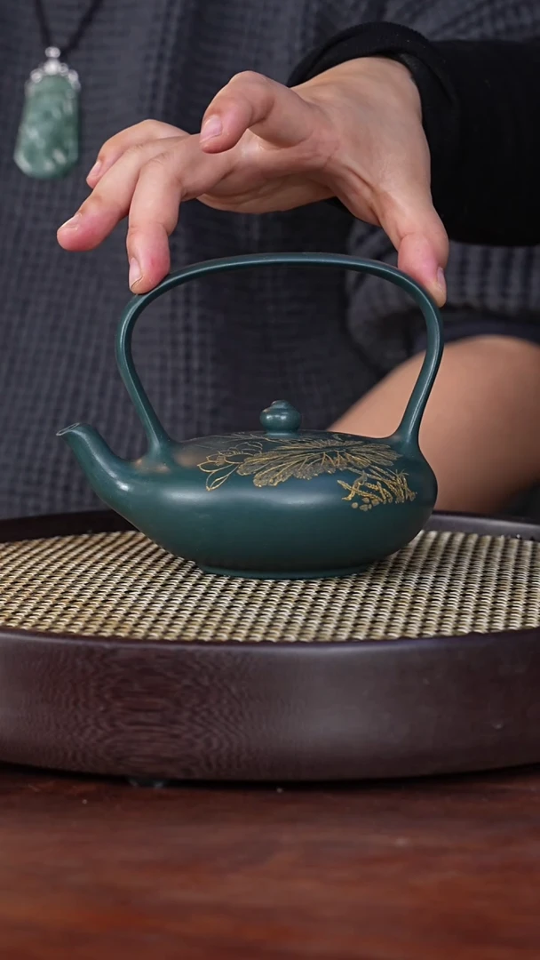 【闪购商品】紫砂茶壶赵克南16-79 绿泥提梁