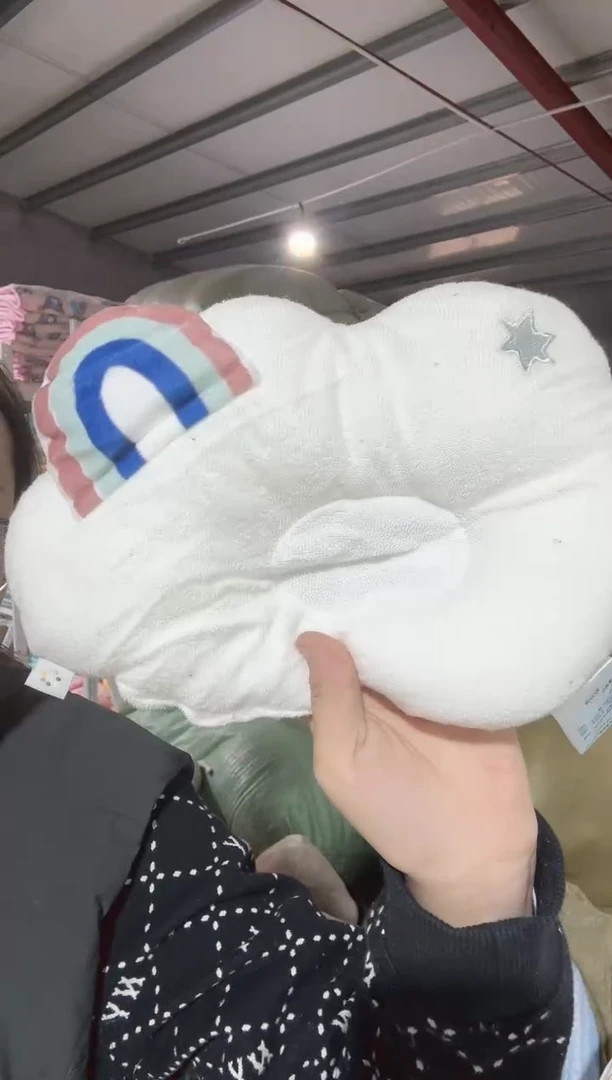 瑕疵  小孩   枕头