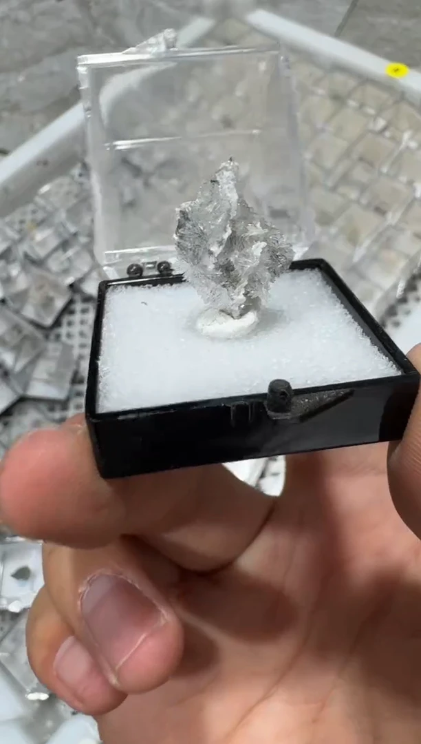 月下珠宝严选矿物