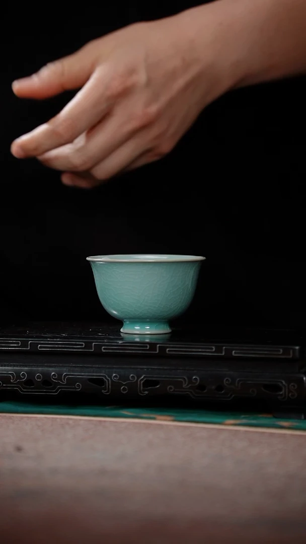 55-5卷足铃铛杯(海英底款)