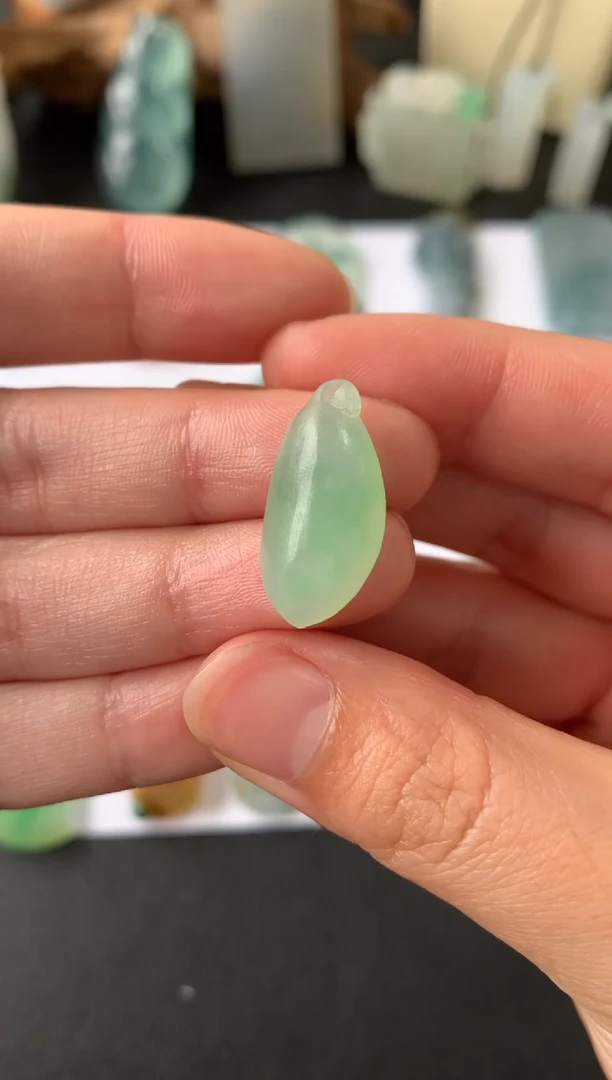 【闪购商品】定制翡翠未镶嵌翡翠