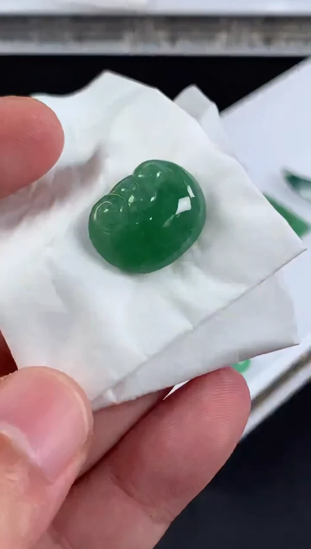 未镶嵌定制翡翠翡翠