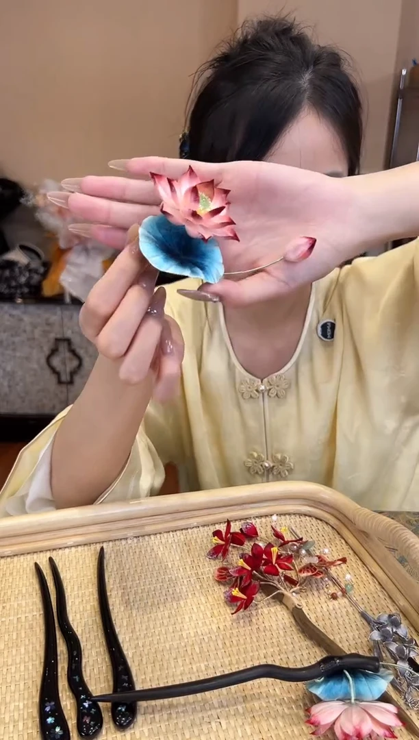 刺绣边夹 非遗绒花（发饰）