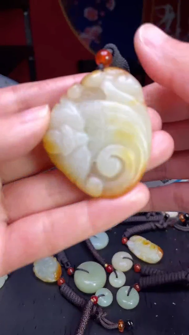 颈饰未镶嵌和田玉1