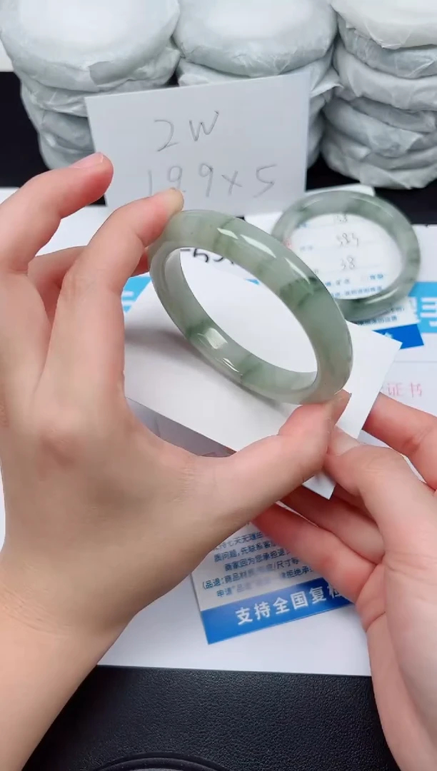 【闪购商品】石英质玉手镯未镶嵌G139-60